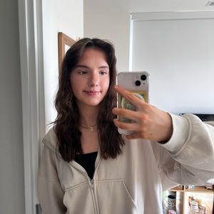 Meet your Posher, Lizzie